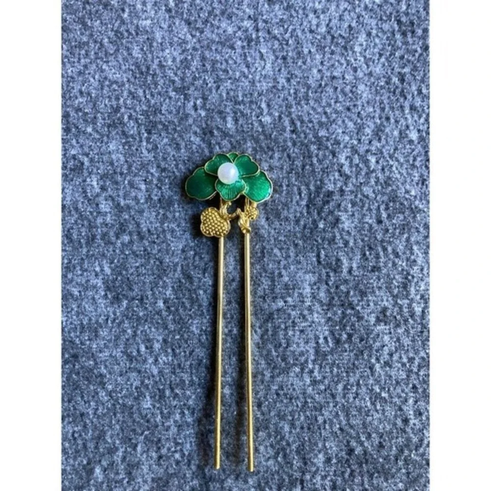 Elegant Gold Tone Green‎ Enamel Flower Pearl Hair Pin Stick Bun Holder